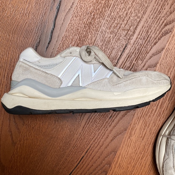 New Balance shoes - Picture 3 of 3